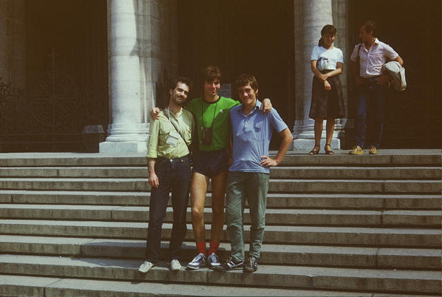 014- podczs wyjazdu w Piryn z moim moimi przyjacielami Wesolkiem i Czubkiem . Zdjecie w Sofii, 1984