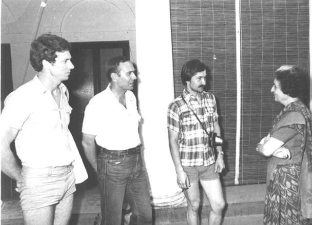 Wizyta u Indiry Gandhi - Delhi 1978 r. Od lewej Holnicki, Kurczab, Młynarczyk
