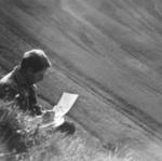 Andrzej Skupiński [Maharadża] nad Doliną Rohacka w czasie kartowania w 1968 r. Fot. Sz. Wdowiak