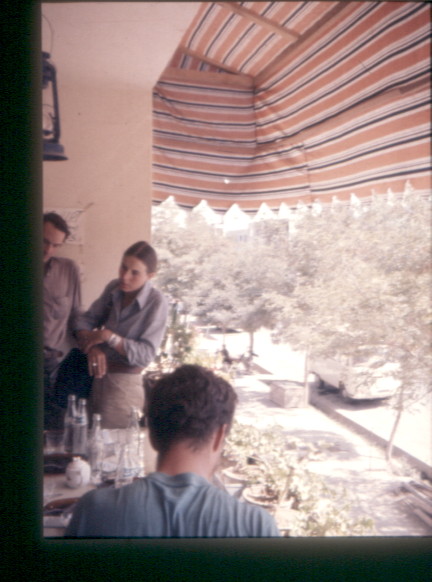 1972-Kabul- kawiarnia-nasi amerykańscy przyjaciele