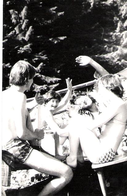 Jasiu Fijałkowski , Glajza , Rysiek Pilch , Ela Madeja na taborisku 1976 r.