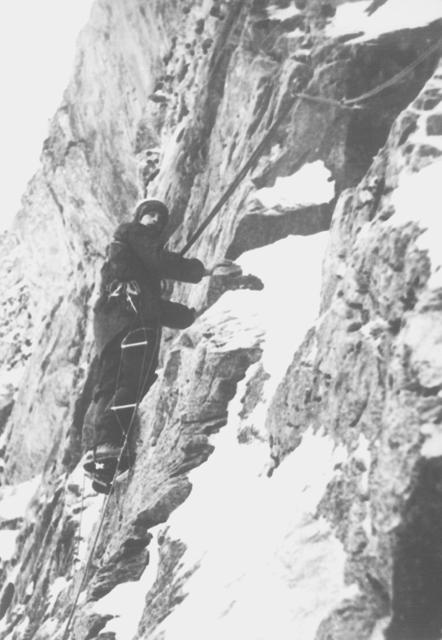 Wojciech Kurtyka podczas I zimowego przejścia Ścieku w 1971 r.