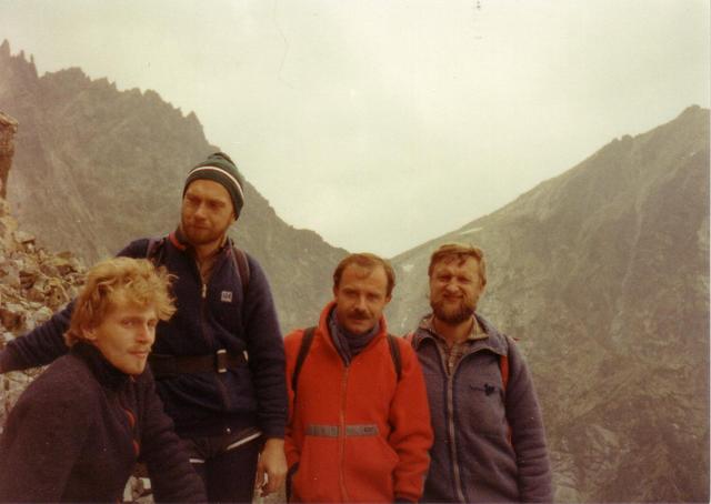 T_11:	Wojtek Dzik, Krzysiu, Witek, Leszek