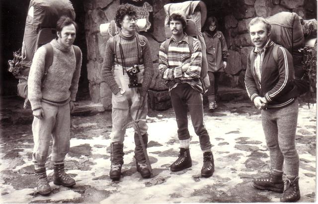 T_21:	Heniu Sczesny, Mirek Pawlowski, Rysiek Pawlowski, Tadziu Karolczak