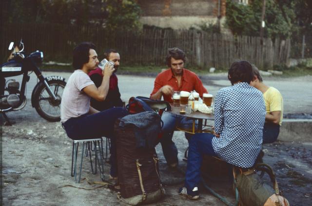 Od lewej - R.Urbanik,Jasiu Bagsik,Jurek Zając.Tyłem Tomek Opozda-"Odwłok".Wyczap w Bolechowicach