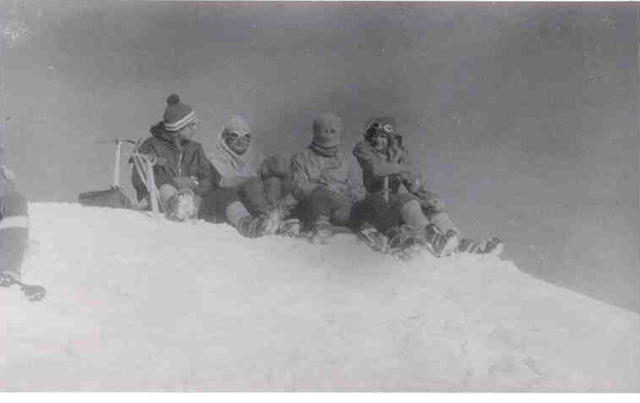 VII 1974 Na Elbrusie z Cz. Bajsarowiczem i A Posiewnikiem (fot.  Bohdan Nowaczyk)