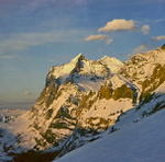 05 / kleine scheidegg w calej okazalosci z lewej w dole grindelwald