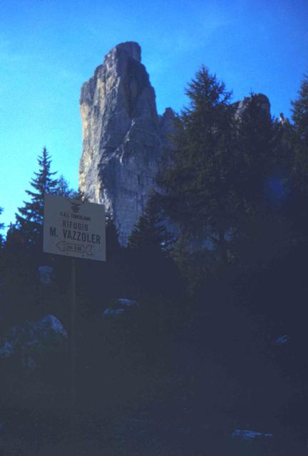 16 /  Dolomity - Do schroniska
